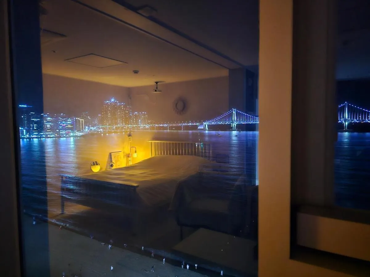 Apartment Gwangan - 1Sec To Gwanganli Beach, Oceanview Busan